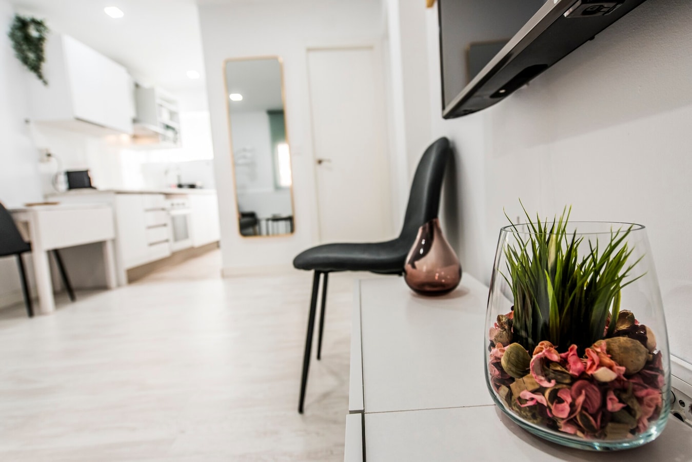 Lovely apartment in Barajas by beBalmy 18 beBalmy