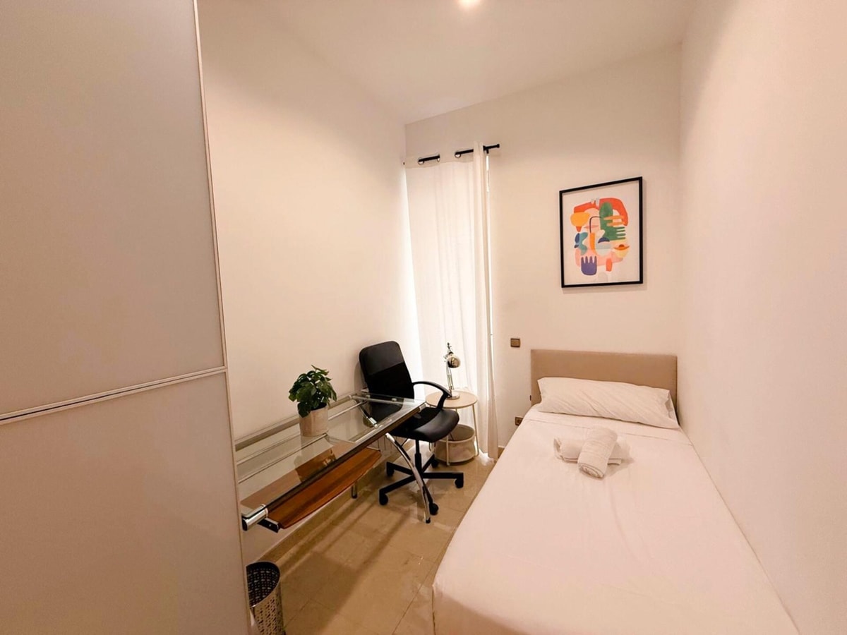 Spacious apartment in the center by beBalmy 10 beBalmy