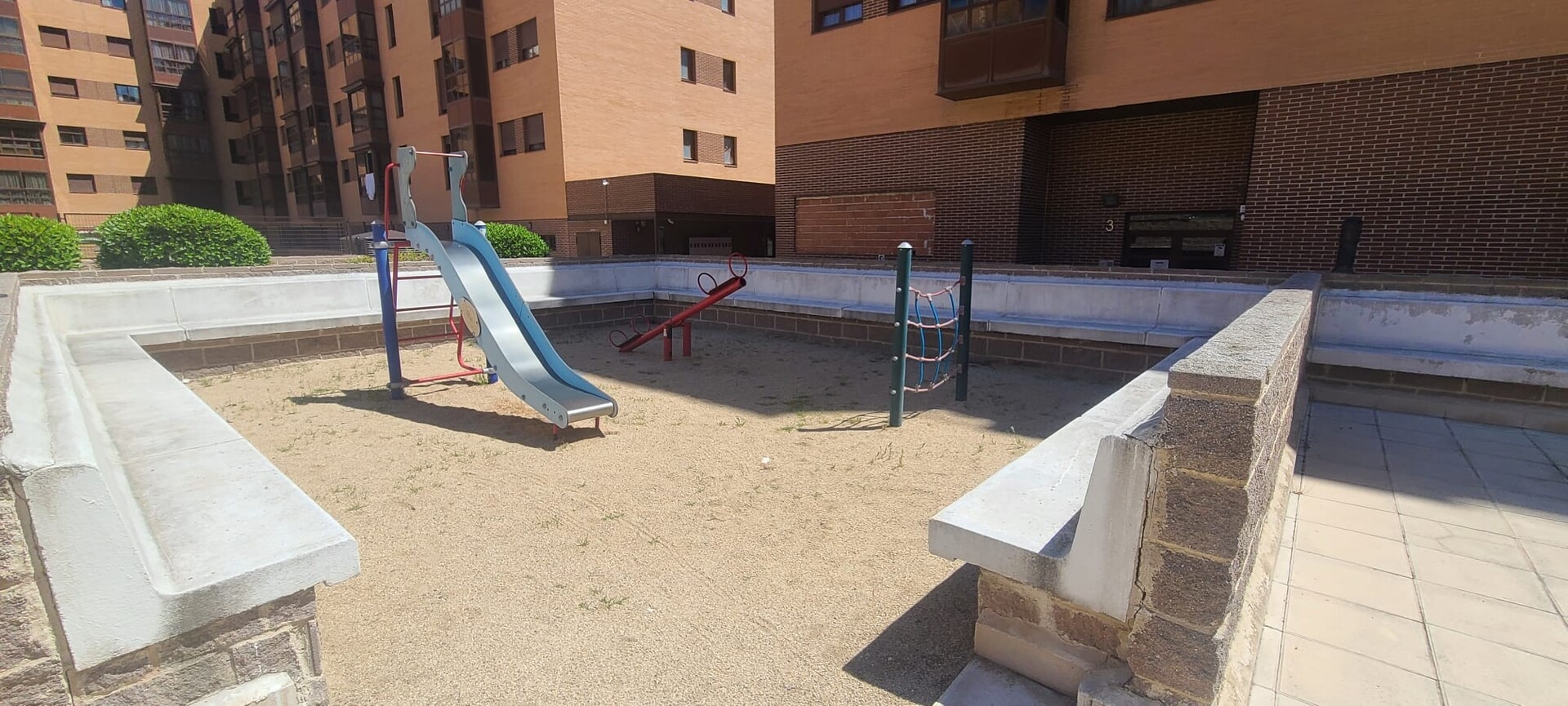 Apartment with a pool near the airport by beBalmy 1 beBalmy