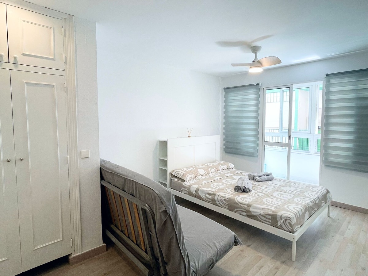 (Malaga) Carame · Central apartment with a balcony in Torremolinos 4 beBalmy