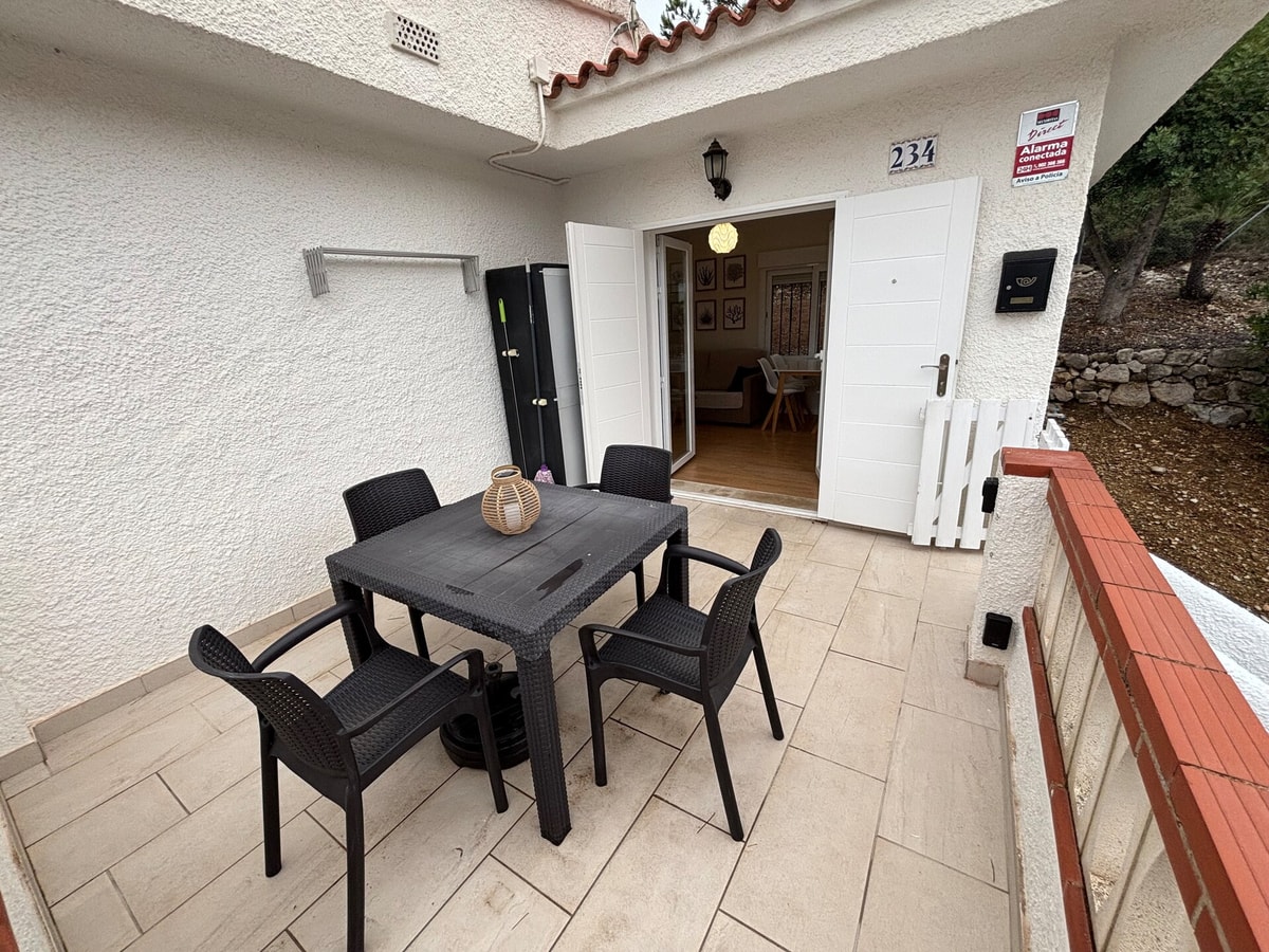 Peñíscola: Cozy Apartment with Castle Views 24 beBalmy