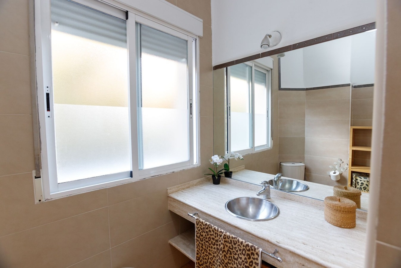 Elegant apartment in Granada by beBalmy 7 beBalmy