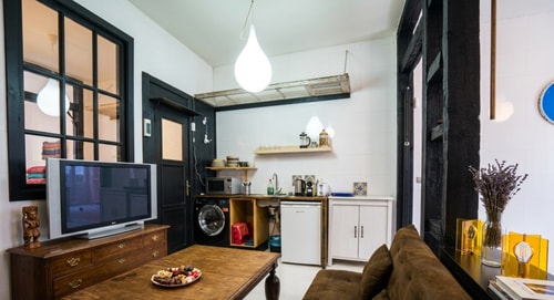 Traditional apartment near Gran Vía by beBalmy, photo 2 of 8
