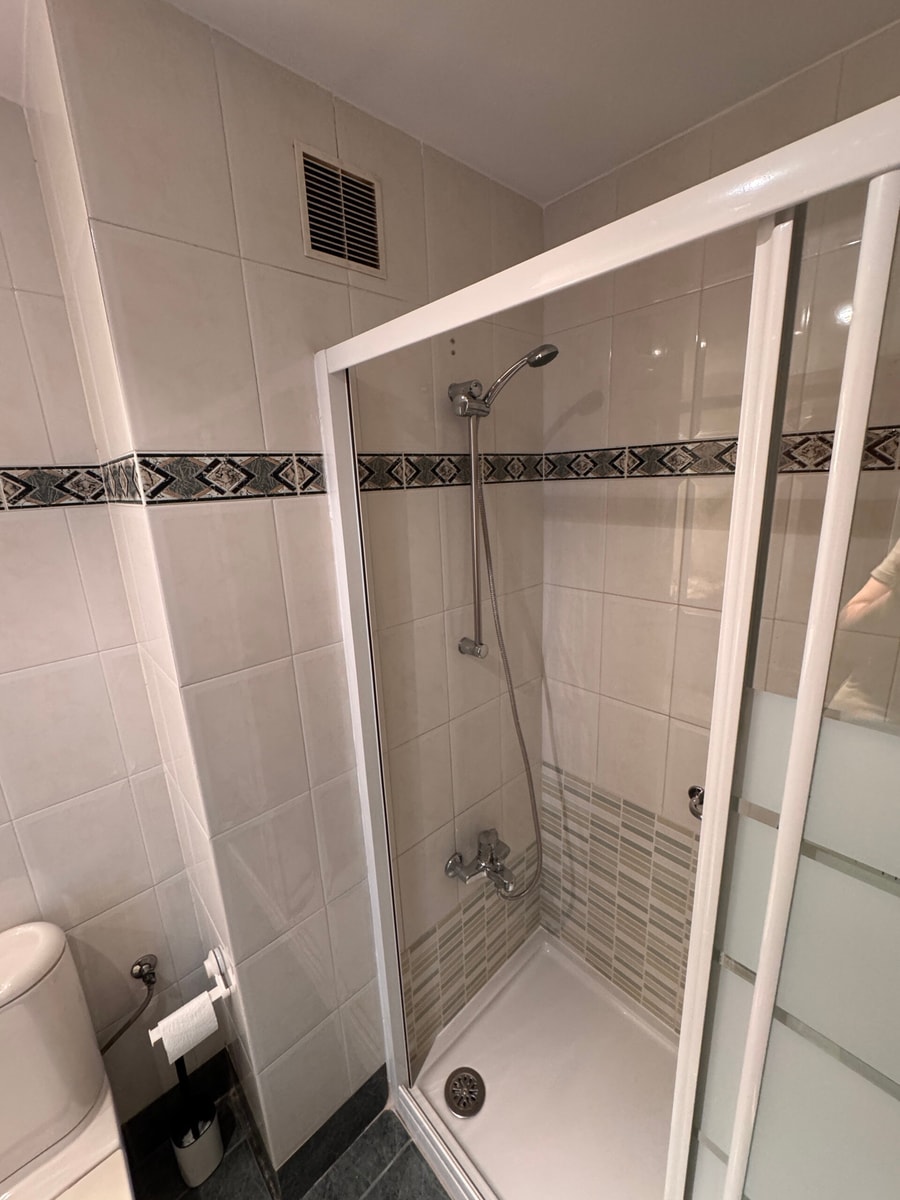 Cozy Apartment - 1 min to San Lorenzo Beach, Gijon 10 beBalmy