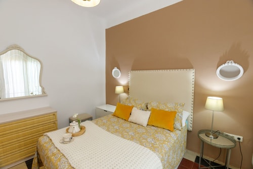 Elegant apartment in Granada by beBalmy, photo 13 of 14
