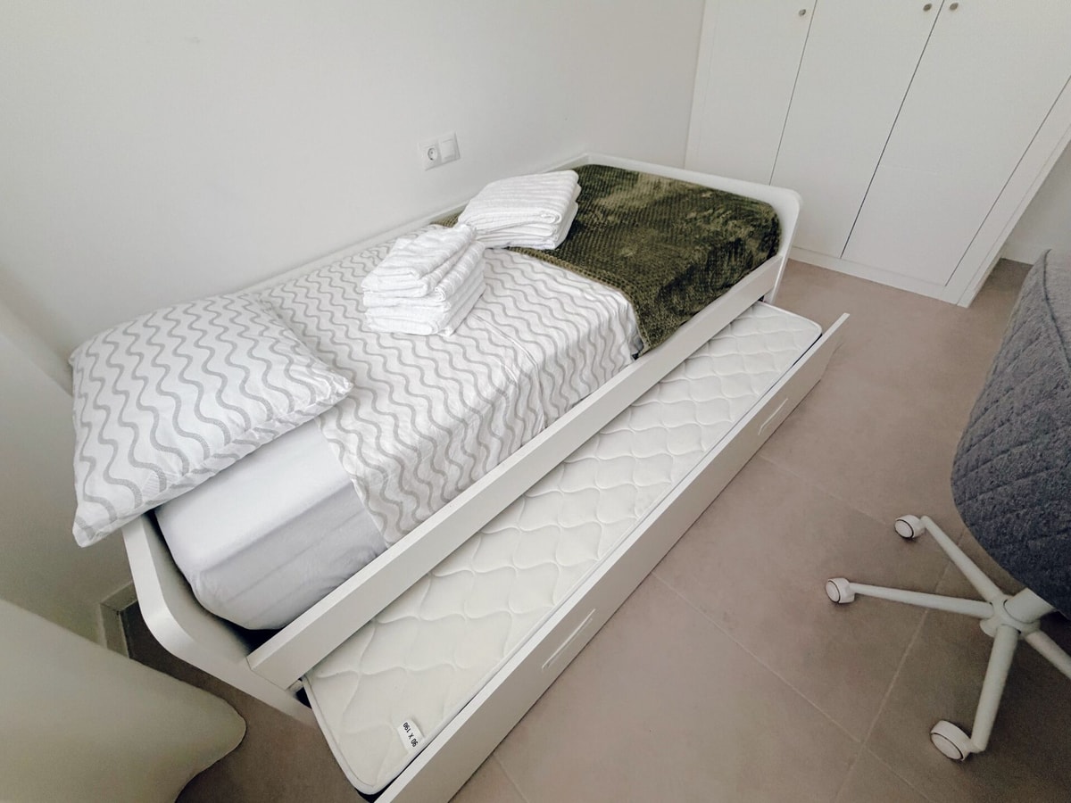 Elegant apartment with pool and parking by beBalmy 30 beBalmy