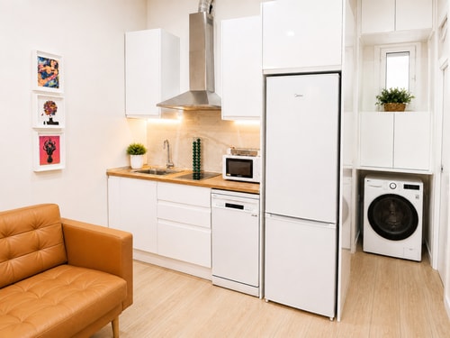 Central and renovated apartment by beBalmy, photo 8 of 10