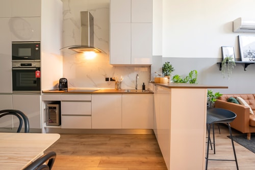 Elegant loft close to the airport by beBalmy, photo 4 of 5