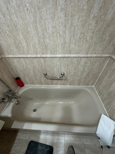 Bright Apartment with Pool near the Airport Madrid, photo 10 of 21