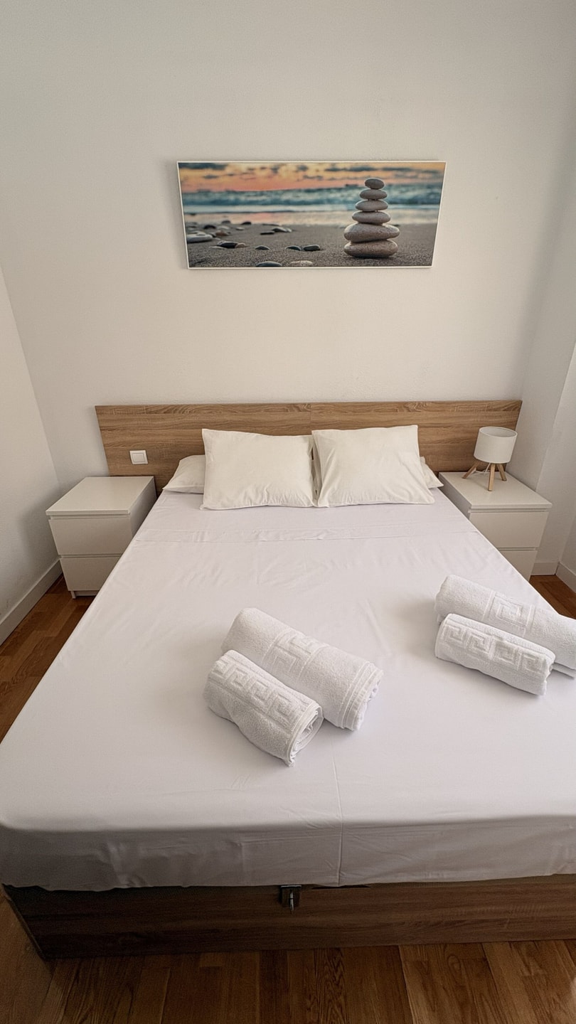 Comfortable apartment with pool near the airport. 3 beBalmy