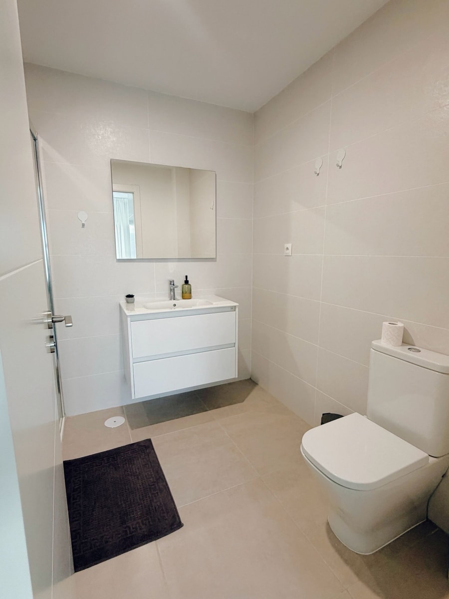 Elegant apartment with pool and parking by beBalmy 36 beBalmy