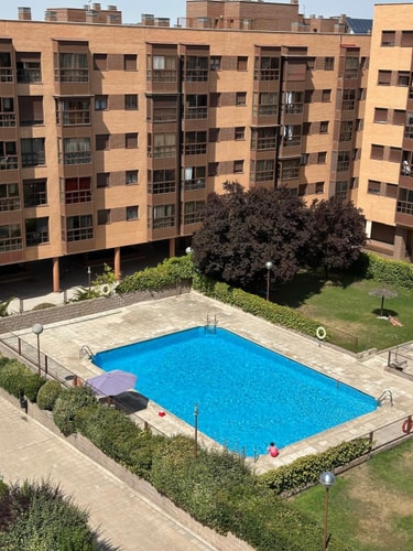 Bright Apartment with Pool near the Airport Madrid, photo 18 of 21