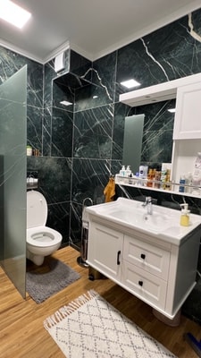 City Center Charm: 2BR Apartment 12 Flat Manager Booking