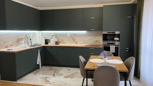 City Center Charm: 2BR Apartment 21 Flat Manager Booking