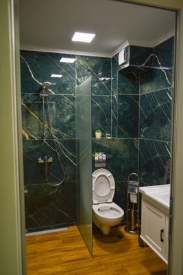 City Center Charm: 2BR Apartment 23 Flat Manager Booking