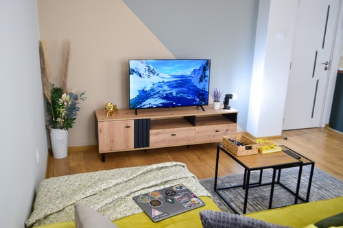 City Center Charm: 2BR Apartment 13 Flat Manager Booking