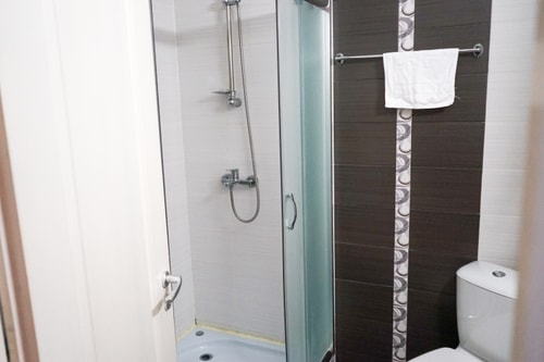Comfortable 2BR Urban Getaway in City Center 20 Flat Manager Booking