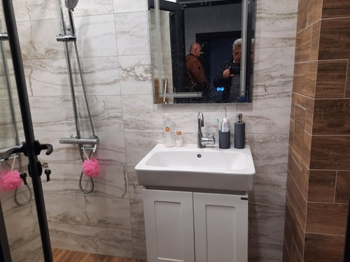 Plovdiv Central: Modern 1BR with Netflix & Balcony 4 Flat Manager Booking