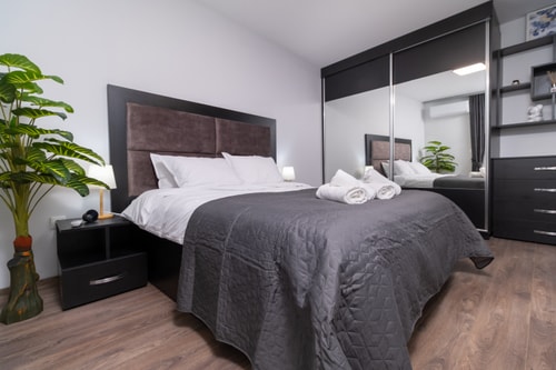 Central Plovdiv: Modern 1BR with Netflix & Balcony 21 Flat Manager Booking