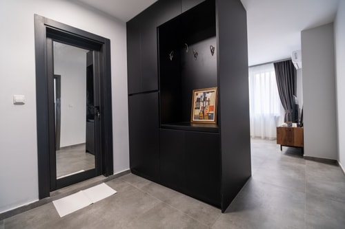 Central Plovdiv: Modern 1BR with Netflix & Balcony 24 Flat Manager Booking