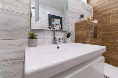 Central Plovdiv: Modern 1BR with Netflix & Balcony 32 Flat Manager Booking