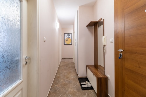 Comfortable 2BR Urban Getaway in City Center 40 Flat Manager Booking