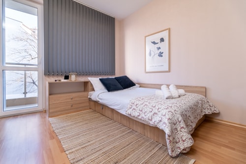 Comfortable 2BR Urban Getaway in City Center 45 Flat Manager Booking