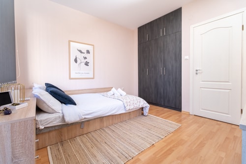 Comfortable 2BR Urban Getaway in City Center 13 Flat Manager Booking