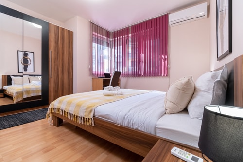 Comfortable 2BR Urban Getaway in City Center 2 Flat Manager Booking