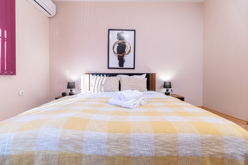 Comfortable 2BR Urban Getaway in City Center 52 Flat Manager Booking