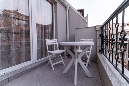 Red velvet ~ 3BD Apartment in Plovdiv Center 28 Flat Manager Booking