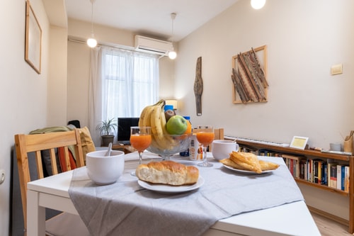 Chic Urban Getaway in City Center 8 Flat Manager Booking
