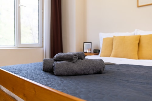 Chic Urban Getaway in City Center 22 Flat Manager Booking