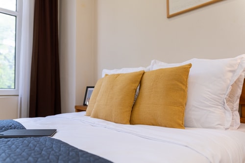 Chic Urban Getaway in City Center 23 Flat Manager Booking