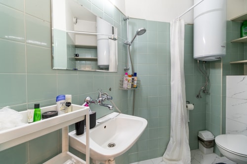 Chic Urban Getaway in City Center 24 Flat Manager Booking