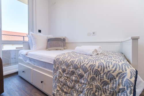 Serene Luxe Oasis Retreat on the Outskirts 6 Flat Manager Booking
