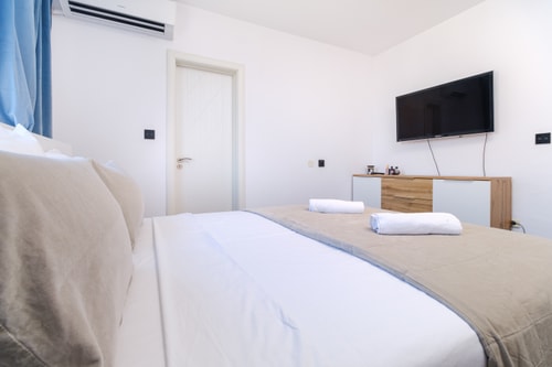 Serene Luxe Oasis Retreat on the Outskirts 12 Flat Manager Booking