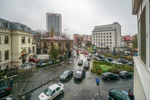 Visit Bucharest Romana Square Central Apt. - Metro 25 Flataway
