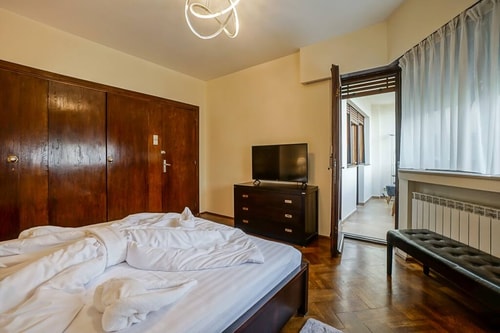 Lovely - 3 BDR Serviced Apartment in the Old Town 18 Flataway