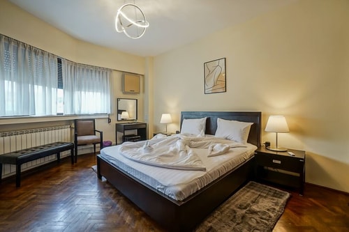 Lovely - 3 BDR Serviced Apartment in the Old Town 22 Flataway