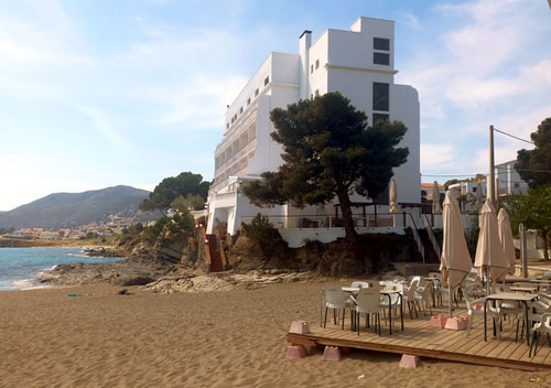 New 2-Bedroom Apartment Steps from the Beach 31 Property Mate Global