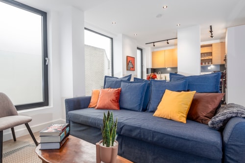 Ovitzia - Modern Duplex – Stylish | Station Neraby