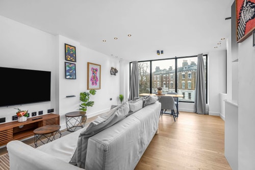 Modern Apt - Balcony & Lift - Tube Station