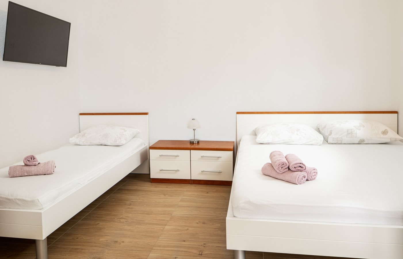 Apartment 2 gallery image 2