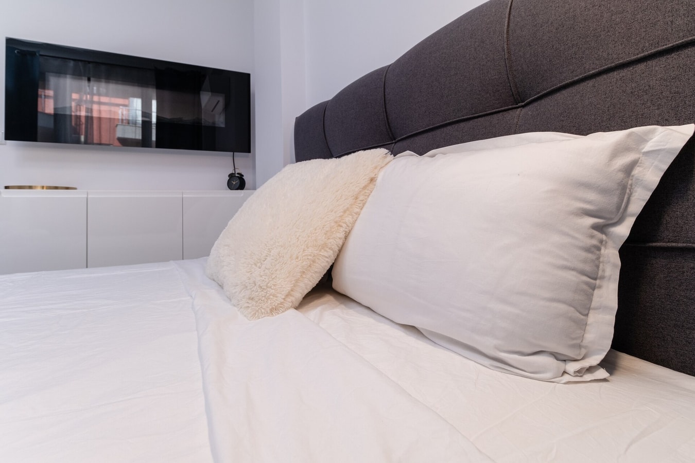 1-Bedroom apartment with Free parking 14 MT Homes Property Management