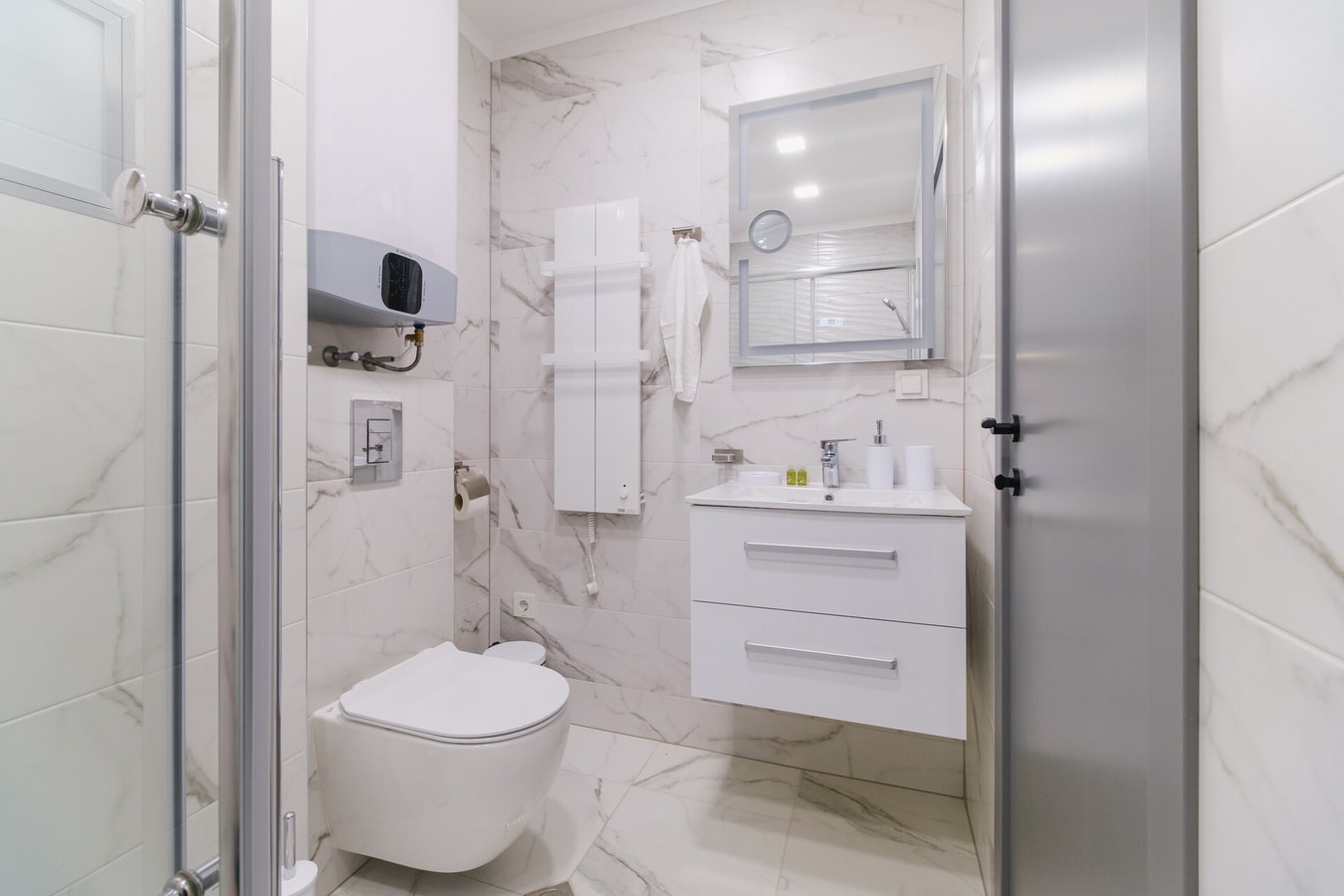 LDV 13 Residence 103 Free private parking 20 MT Homes Property Management