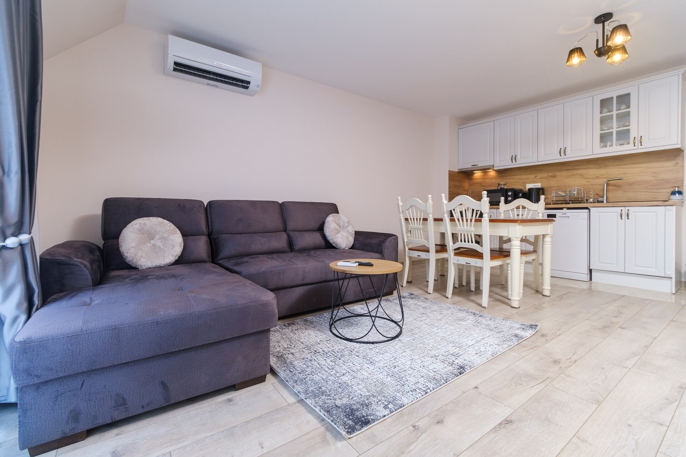 LDV 13 Residence 511 Free private parking MT Homes Property Management