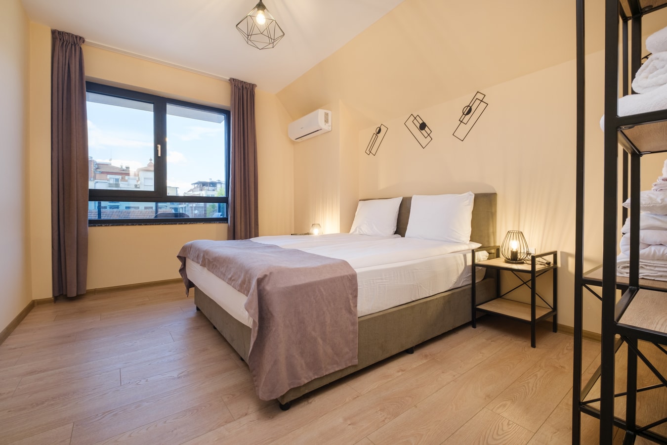 Apartments by the river 07 Free private parking 11 Апартаменти край реката