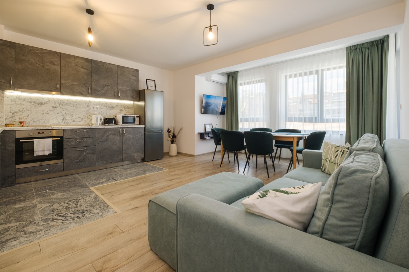 Apartments by the river 07 Free private parking Апартаменти край реката