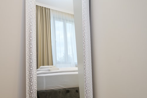 Къщата с нара розов апартамент 20 MT Homes Property Management